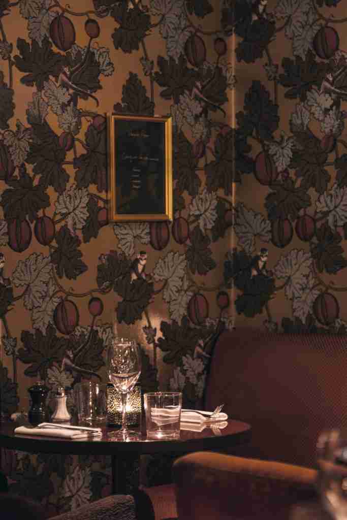 Intérieur du restaurant Pamela Popo à Paris
