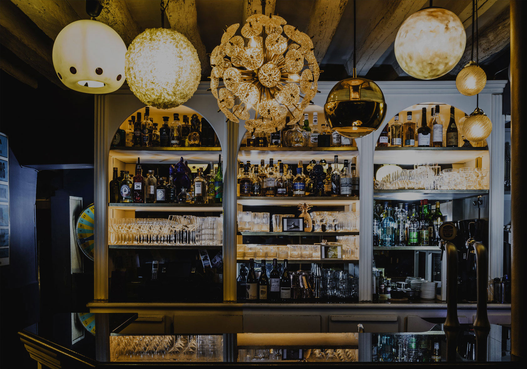 Le bar du restaurant Pamela Popo à Paris