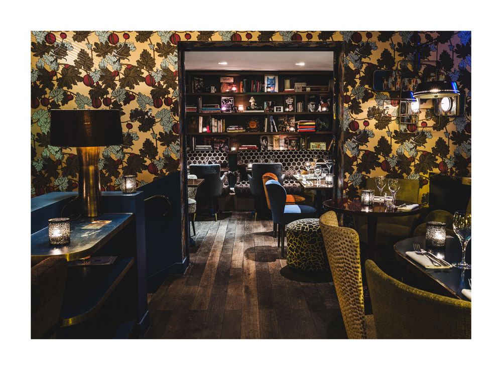 Intérieur du restaurant Pamela Popo à Paris